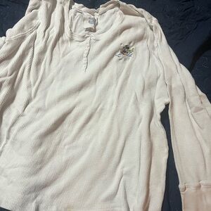 Disney Thermal woman’s 4x top